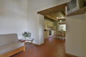 A kitchen or kitchenette at Casa Pescaglia