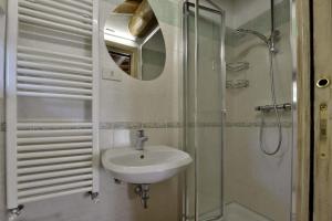 A bathroom at Casa Pescaglia