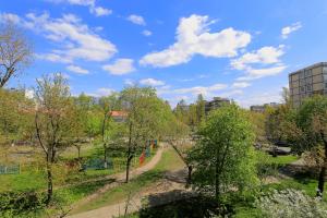 Gallery image of Apartment on Obolonskiy Prospect 16V in Kyiv