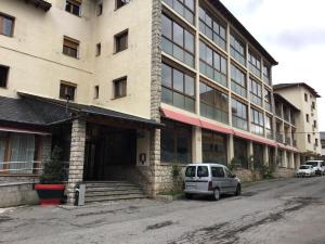Budova, kde se hotel nachází + 19 fotografií