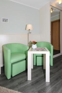 Posezení v ubytování Hotel garni Haus am Meer