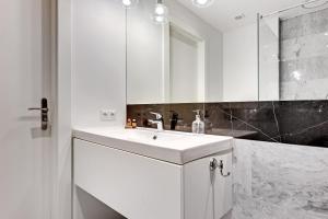 Kúpeľňa v ubytovaní Grand Apartments Wave- Na Fali