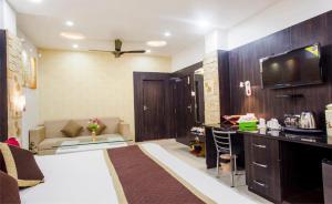 Η κουζίνα ή μικρή κουζίνα στο Hotel Bhagyodaya Residency Bhilwara