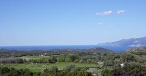 a view of the lake from the top at La Canardiere in Casta