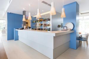 Zona de lounge sau bar la Palmares Beach House Hotel - Adults Only