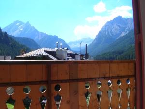 Nespecifikovaný výhled na hory nebo výhled na hory při pohledu z bed and breakfast + 11 fotografií