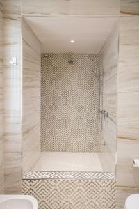 Gallery image of Hotel Vittorio in Desenzano del Garda