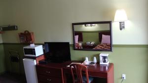 Gallery image of Pinconning Trail Inn Motel in Pinconning