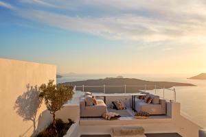 Gallery image of Cosmopolitan Suites - Small Luxury Hotels of the World in Fira