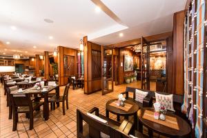 Restoranas ar kita vieta pavalgyti apgyvendinimo įstaigoje Pukha Nanfa Hotel