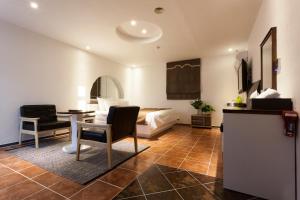 Gallery image of Hotel Leaders in Seoul