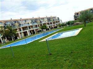 Basen w obiekcie Appartement tout confort, Rez-de chaussée,3 chambres, 2 salles de bain lub w pobliżu