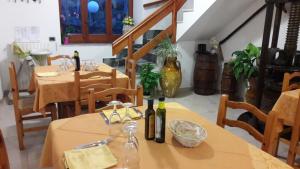 A seating area at Agriturismo La Lobra