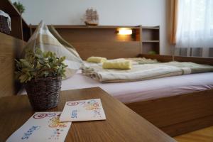 Postel nebo postele na pokoji v ubytování Sophie's Guesthouse