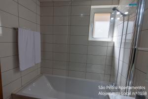Gallery image of São Pedro Apartamentos in Horta