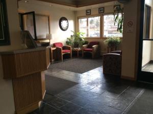 Posezení v ubytování Shelikof Lodge