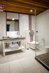 Een badkamer bij Lodos Butik Hotel