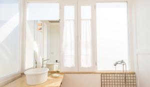 A bathroom at Villa Patmos Netia Még 37 kép