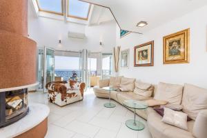 Posedenie v ubytovaní Luxury penthouse Prestige near the sea