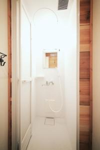 Ένα μπάνιο στο bnbplus Niigata Book Inn