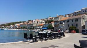 Fotografie z fotogalerie ubytování Apartmani Vana v destinaci Povlja