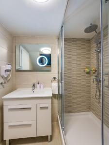 Koupelna v ubytování Navis Luxury Apartments