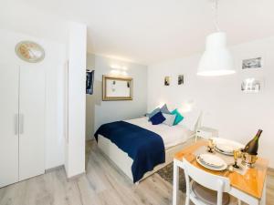 Postel nebo postele na pokoji v ubytování Navis Luxury Apartments