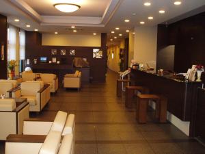 Hotel Route-Inn Sagamihara -Kokudo 129 Gou- tesisinde bir restoran veya yemek mekanı