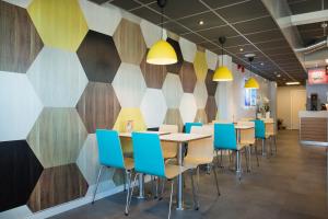 Restaurace v ubytování Hotell Eken Mölndal + 31 fotografií
