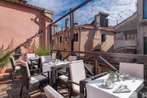 Balkón nebo terasa v ubytování Hotel Ca' dei Conti