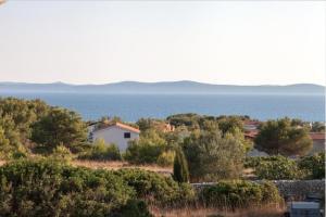 Loodusmaastik puhkemaja lähedal