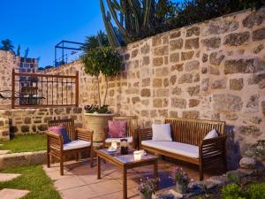 Posezení v ubytování Helios Garden Boutique Apartments