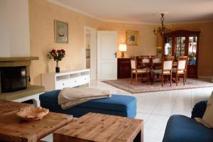 Et opholdsområde på Reetdachhaus "Strandhaus Sterni"