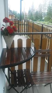 Balkón alebo terasa v ubytovaní Apartament Akuratny Zakopane