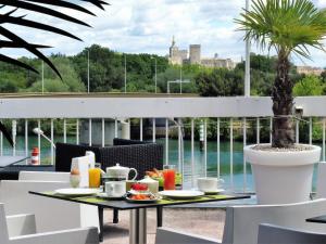 Bazén v ubytování O'Cub Hotel nebo v jeho okolí