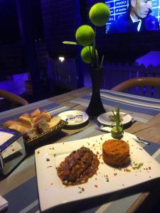 Фотография из галереи Casablu Hotel в Нуакшоте +37 фотографий