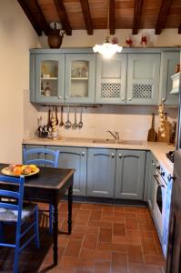 Kuchyňa alebo kuchynka v ubytovaní Casale I Burroni