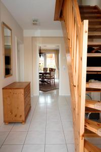 Et tv og/eller underholdning på Reetdachhaus "Strandhaus Sterni"