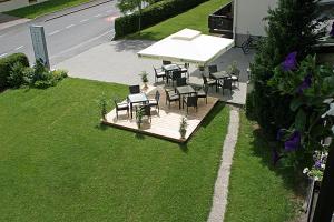 Vonkajšia záhrada v ubytovaní Dahoam by Sarina - Rooms & Suites