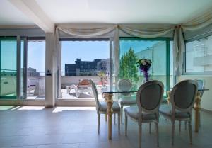 Balkón nebo terasa v ubytování Apia Residence