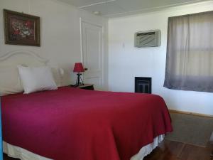 Clarketon Motel - Maggie Valley客房内的一张或多张床位
