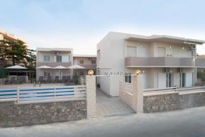 Gallery image of Naiades Luxury Apartments in Kalathas