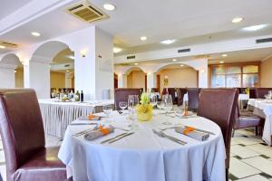 Restaurace v ubytování Hotel Costa d'Oro