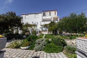 Zahrada ubytování Apartments Maris