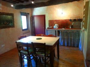 Kjøkken eller kjøkkenkrok på Agriturismo I Pitti
