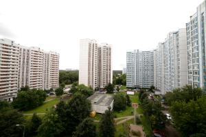 モスクワにあるApartment on ulitsa Ostrovityanovaの高層建築物の空中景観