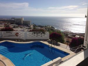 Bazén v ubytování Suites Los Gigantes by Apartamentos Estrella del Norte nebo v jeho okolí