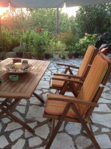 A garden outside Nontas Home
