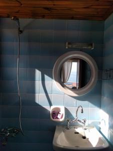 Kylpyhuone majoituspaikassa Gigilos