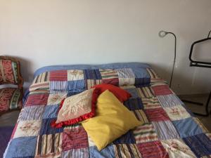 ストレーザにあるCasetta Cinziaのベッド(布団、枕付)